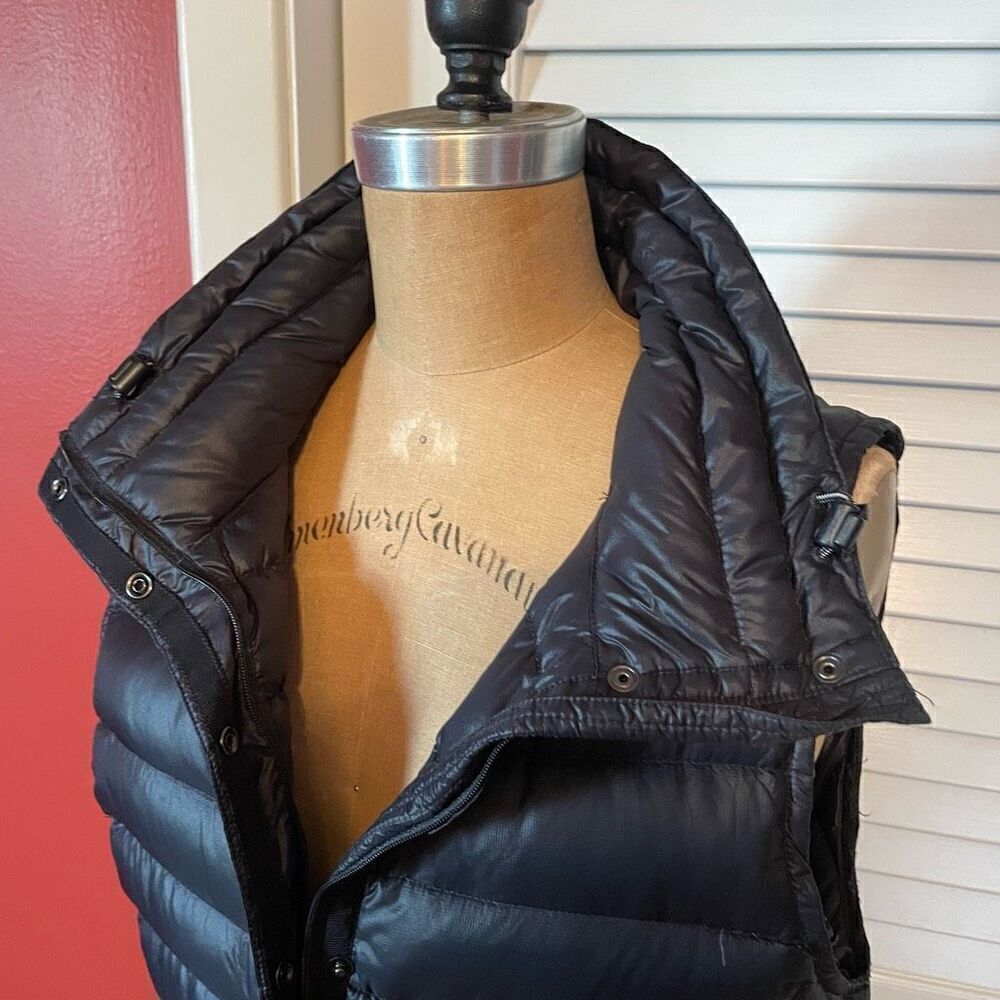 GAP | black puffer vest S - Picture 4 of 6